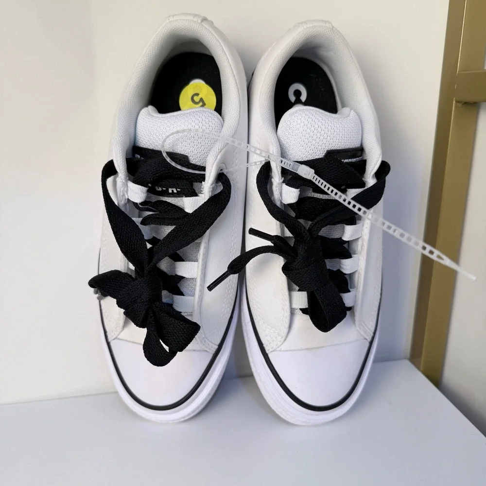 Converse All Star Low Top White Black Fat Laces Sneakers A14722C Mens 5 Wmn 6.5